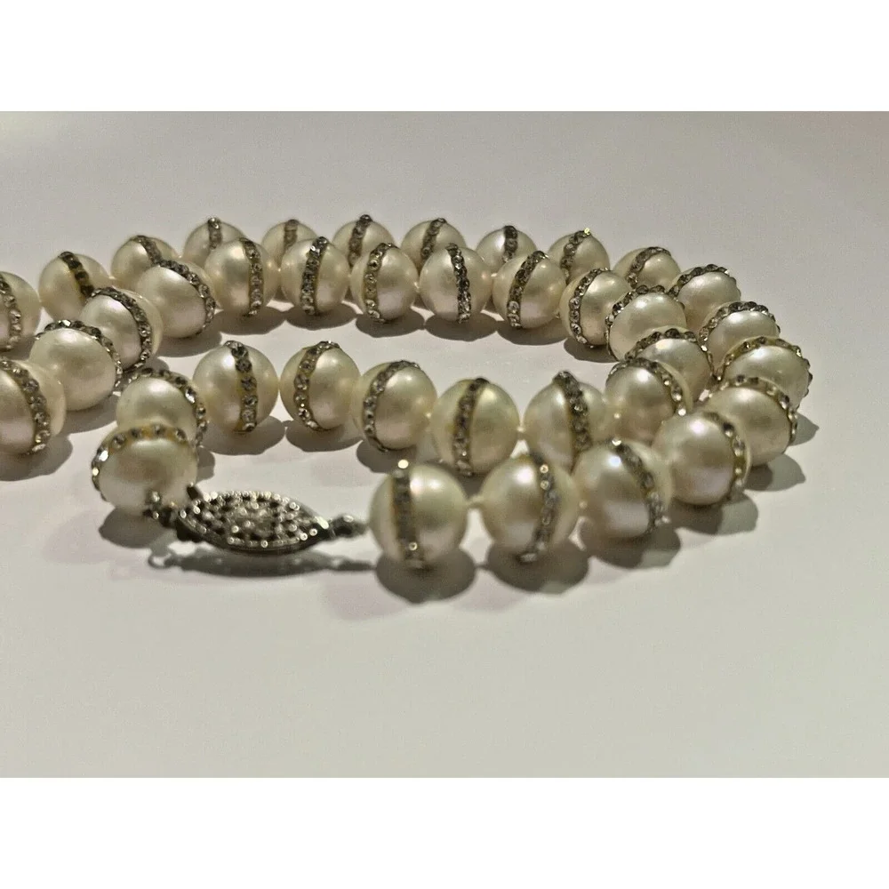 White Simulated‎ Pearl w/ Rhinestones Necklace middle 10 mm 18 inches Jewelry